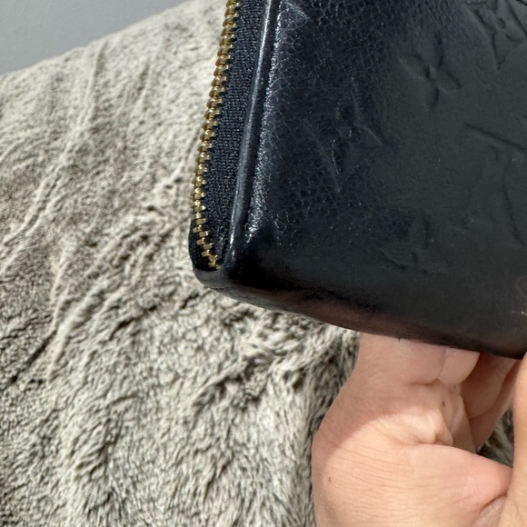 Authentic Black Empriente LV Clemence Wallet - Picture 11 of 14